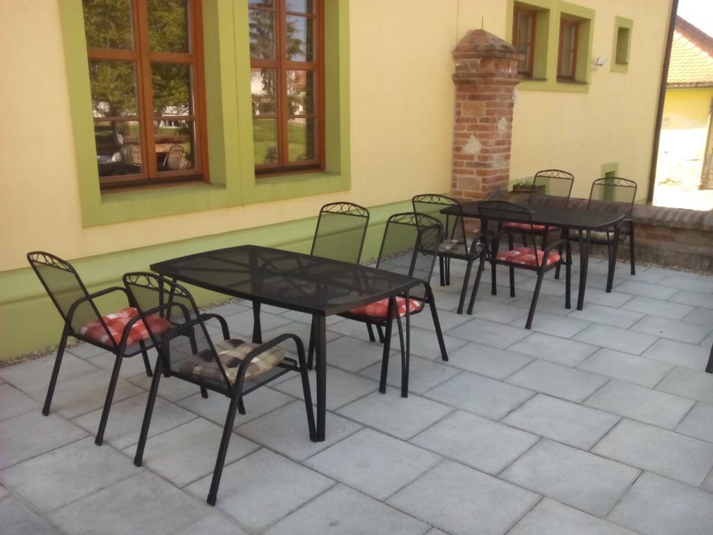 Hotel Aurelius Mikulov Exterior foto