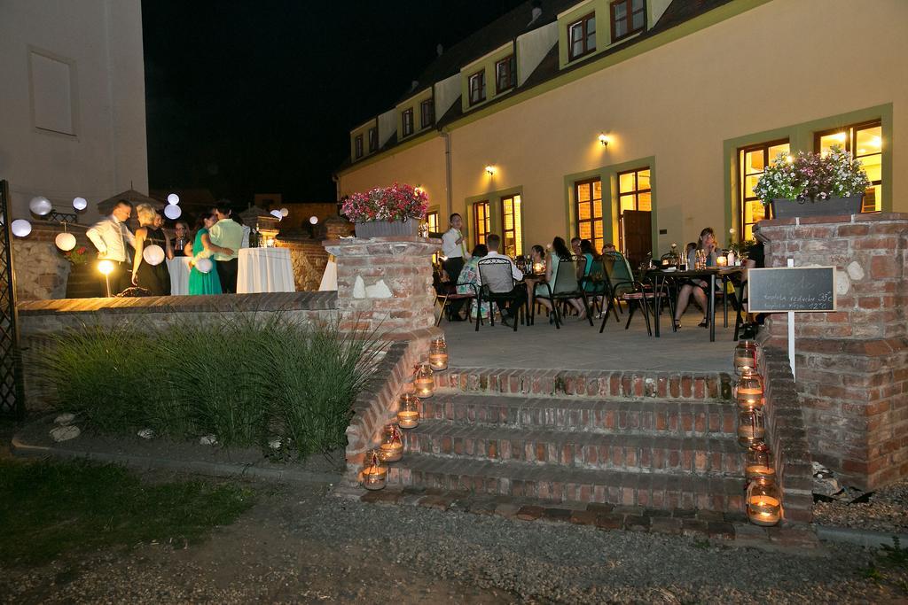 Hotel Aurelius Mikulov Exterior foto