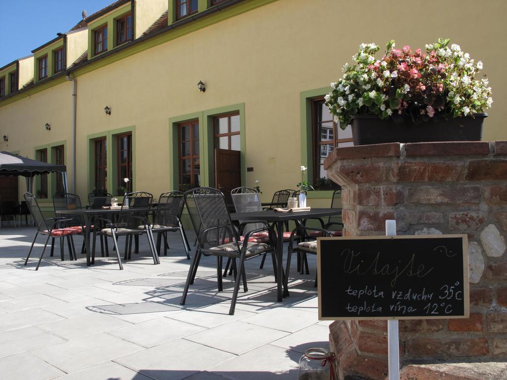 Hotel Aurelius Mikulov Exterior foto